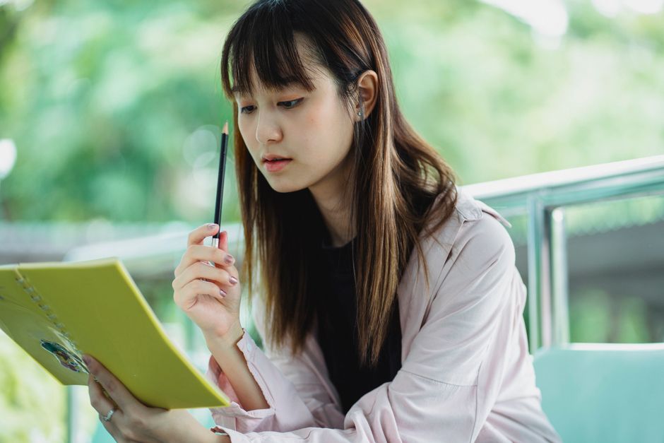 自分の興味を書き出す様子