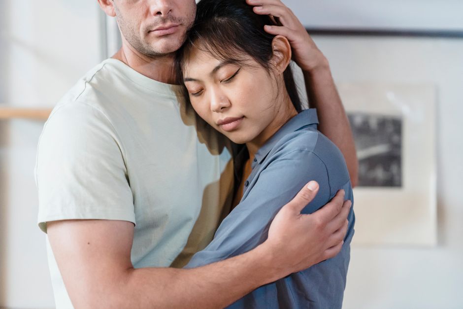 会話しようと向き合う場面