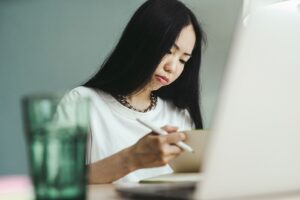 ひとり起業のコーチが集客を見直すイメージ（アイキャッチ）