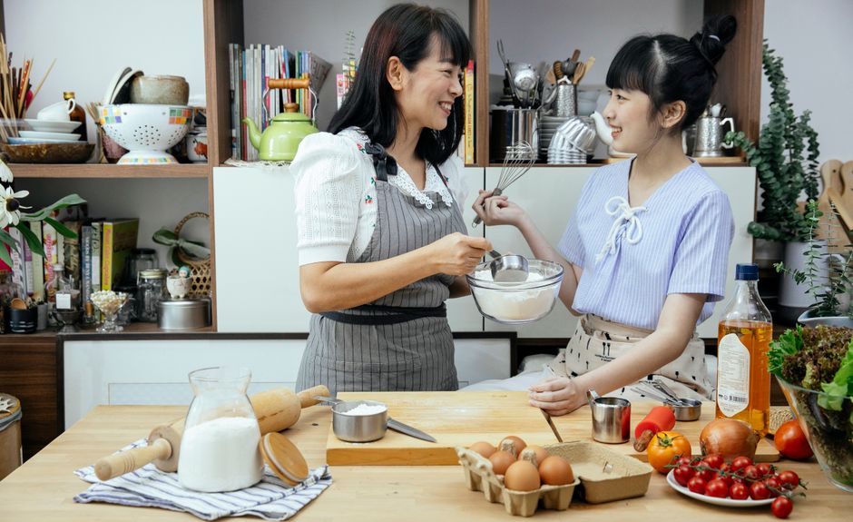 自炊を続けたい一人暮らしの女性のイメージ(アイキャッチ)