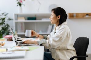 ブランク後のパート復帰に不安を抱く女性のイメージ（アイキャッチ）