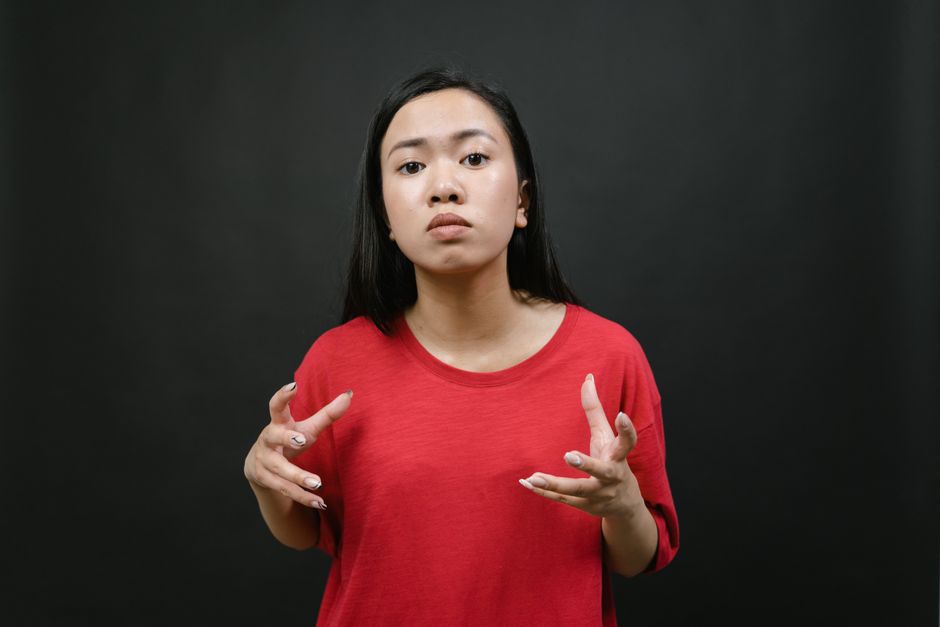 決めて前に進む女性