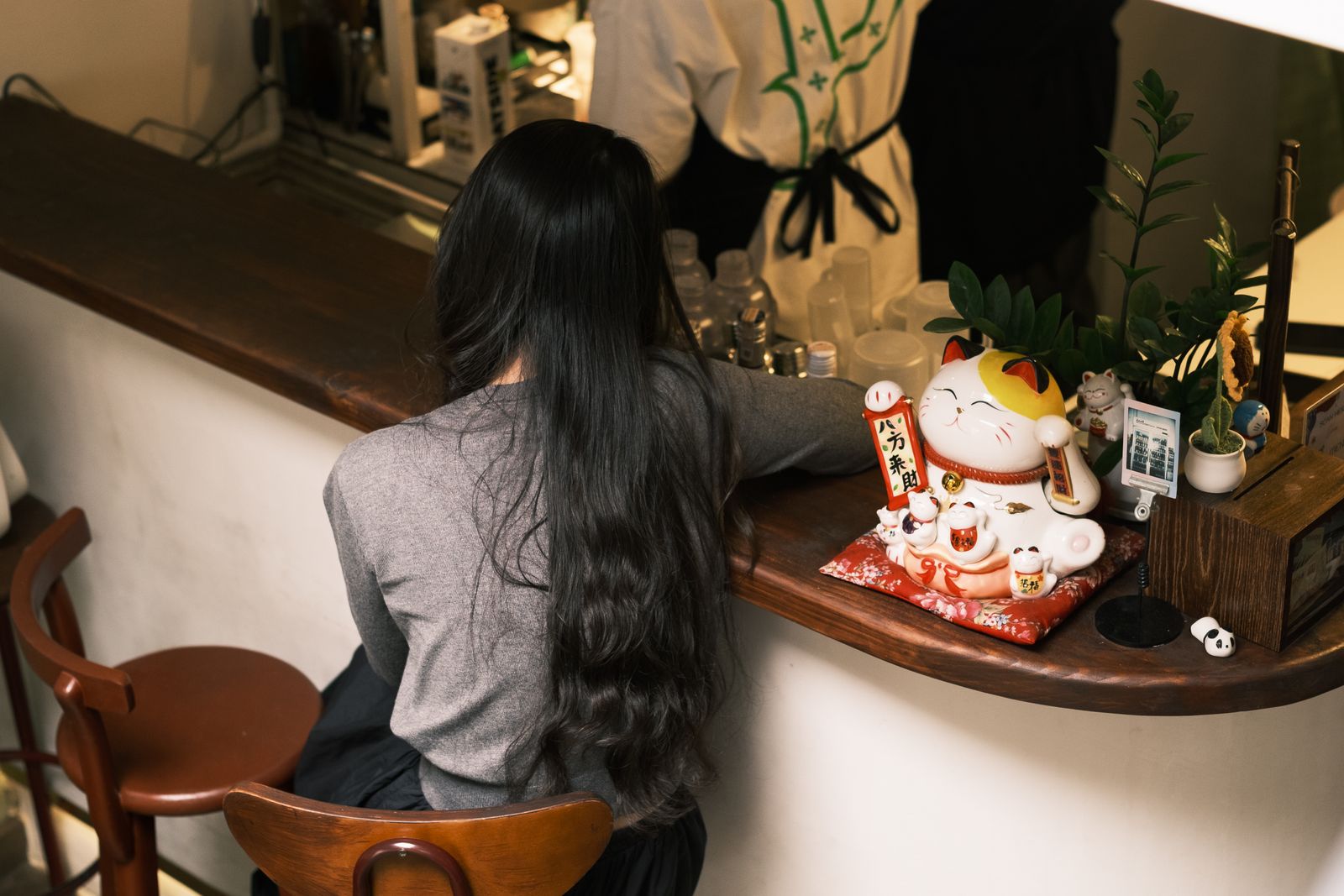 個人サロン 値引き 断り方 料金をテーマにした女性のイメージ写真