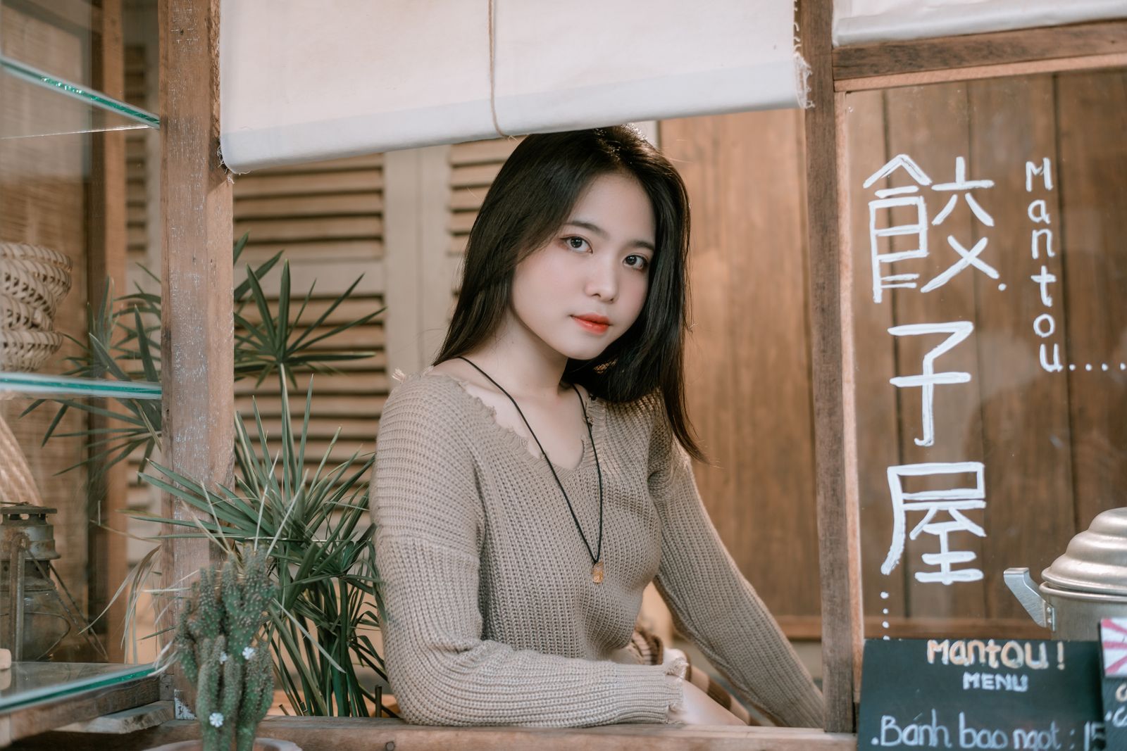 感情が出ない 泣けないをテーマにした女性のイメージ写真