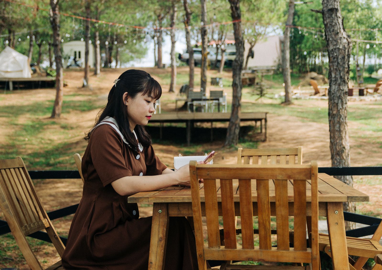 やることリストが終わらないと向き合う穏やかなシーン