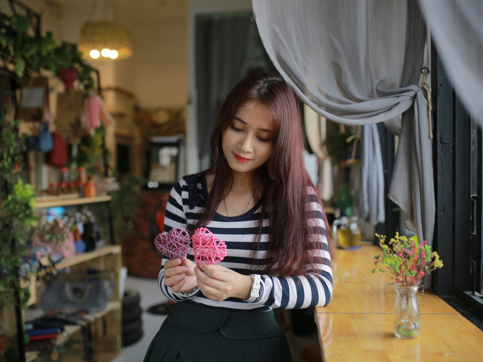 生き方がわからない 30代をテーマにした女性のイメージ写真